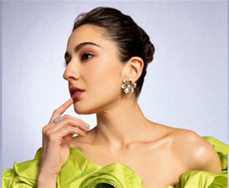 Sara Ali Khan shines in photoshoot with her all-green ensemble