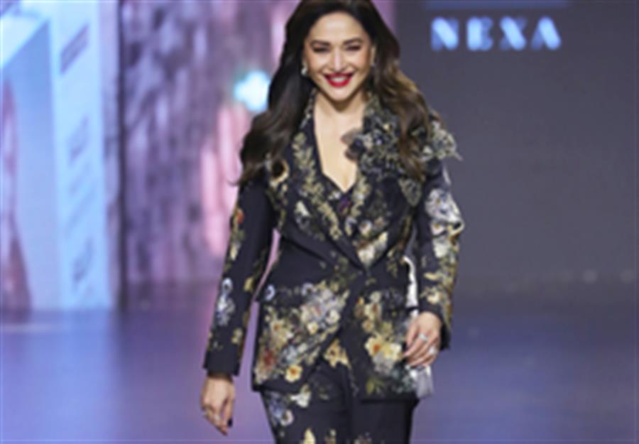 LFW x FDCI: Madhuri Dixit grooves to live music on runway as she walks for Ranna Gill