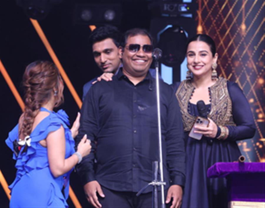 Vidya Balan urges hubby Siddharth to give 'Superstar Singer 3' contestant a chance to sing