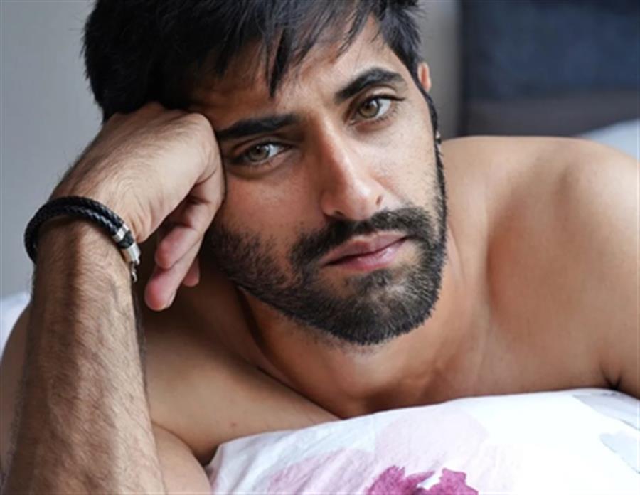Akshay Oberoi moves away from nice guy roles for ‘Dil Hai Gray’ and ‘Tu Chahiye’