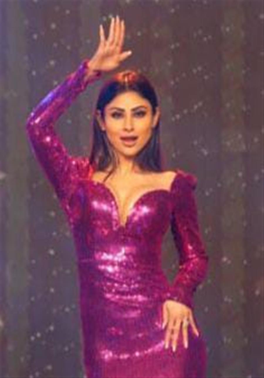 Mouni Roy attempts Jazz for first time, says wasn't very confident about the dance style