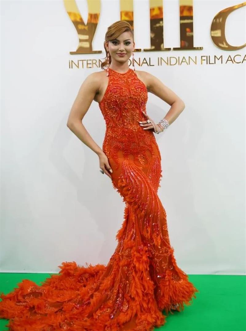 Urvashi Rautela left everyone stunned in Abudhabi with her amazing Orange 20 Lakh,Furne Amato gown at the IIFA Awards 2022